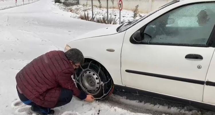 Antalya-Konya karayolunda tırlar bekliyor