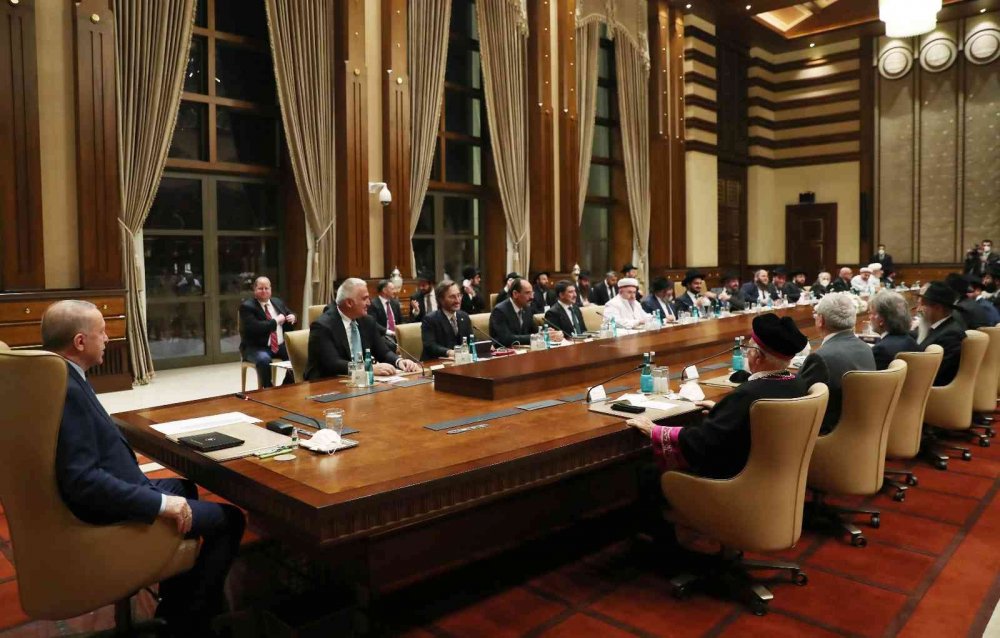 Hahamları kabul eden Cumhurbaşkanı Erdoğan: Türkiye-İsrail ilişkileri bölgemizin istikrarı ve güvenliği bakımından hayatidir