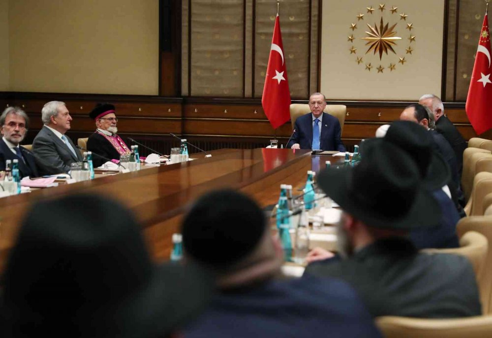 Hahamları kabul eden Cumhurbaşkanı Erdoğan: Türkiye-İsrail ilişkileri bölgemizin istikrarı ve güvenliği bakımından hayatidir