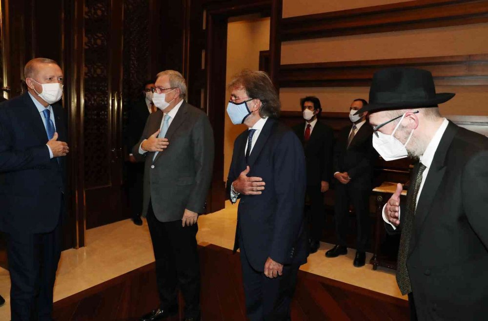 Hahamları kabul eden Cumhurbaşkanı Erdoğan: Türkiye-İsrail ilişkileri bölgemizin istikrarı ve güvenliği bakımından hayatidir