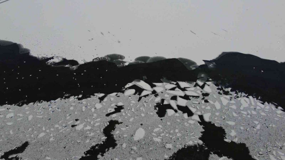 Konya'da hava buz kesti! Kıyılar kısmen dondu