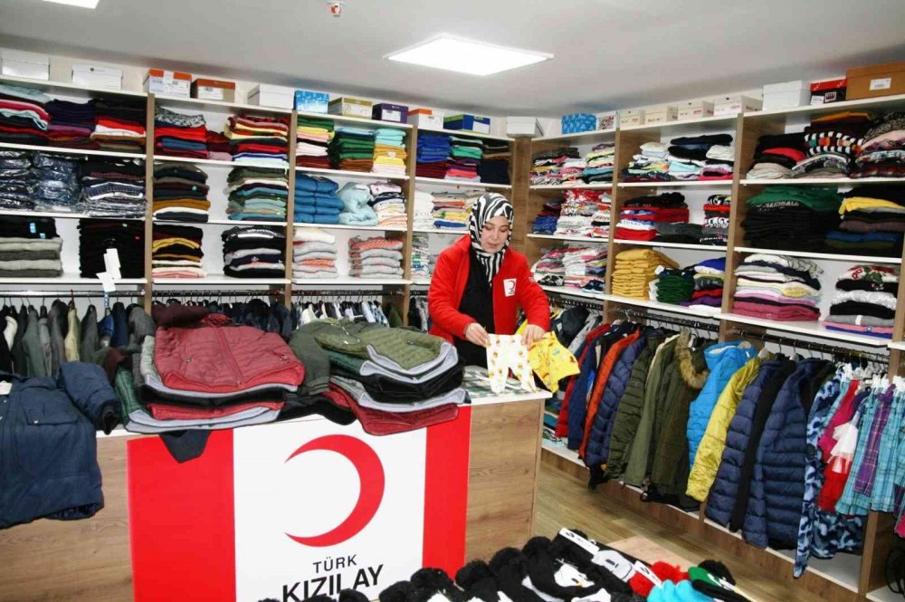 Kızılay'dan Kulu’ya butik mağaza! İhtiyaç sahipleri ücretsiz alışveriş yapıyor