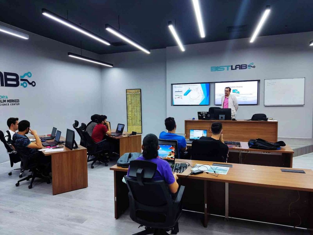 Konya'da Milli Teknoloji Hamlesi'ne katkı! 2022 TEKNOFEST ve Girişimcilik Programı başvuruları başladı