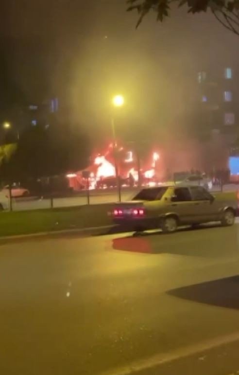 Antalya’da yangın! 3 milyon lira değerinde motosiklet küle döndü