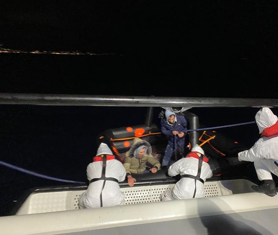 Yunanistan'a akın durmuyor! 164 göçmen yakalandı, geri itilen 78'i kurtarıldı