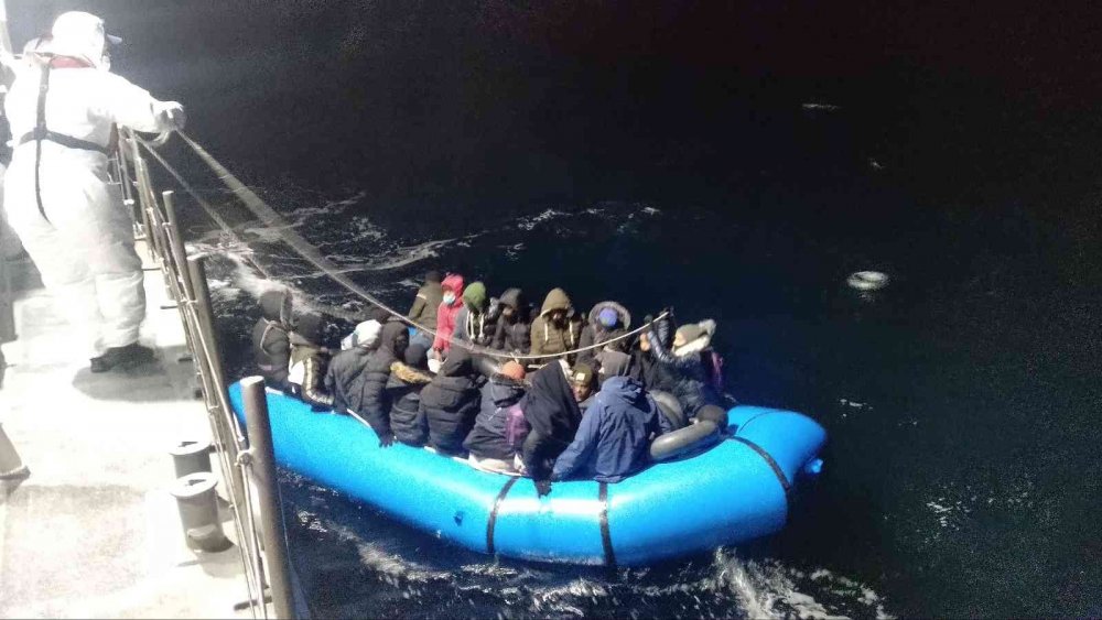 Yunanistan'a akın durmuyor! 164 göçmen yakalandı, geri itilen 78'i kurtarıldı