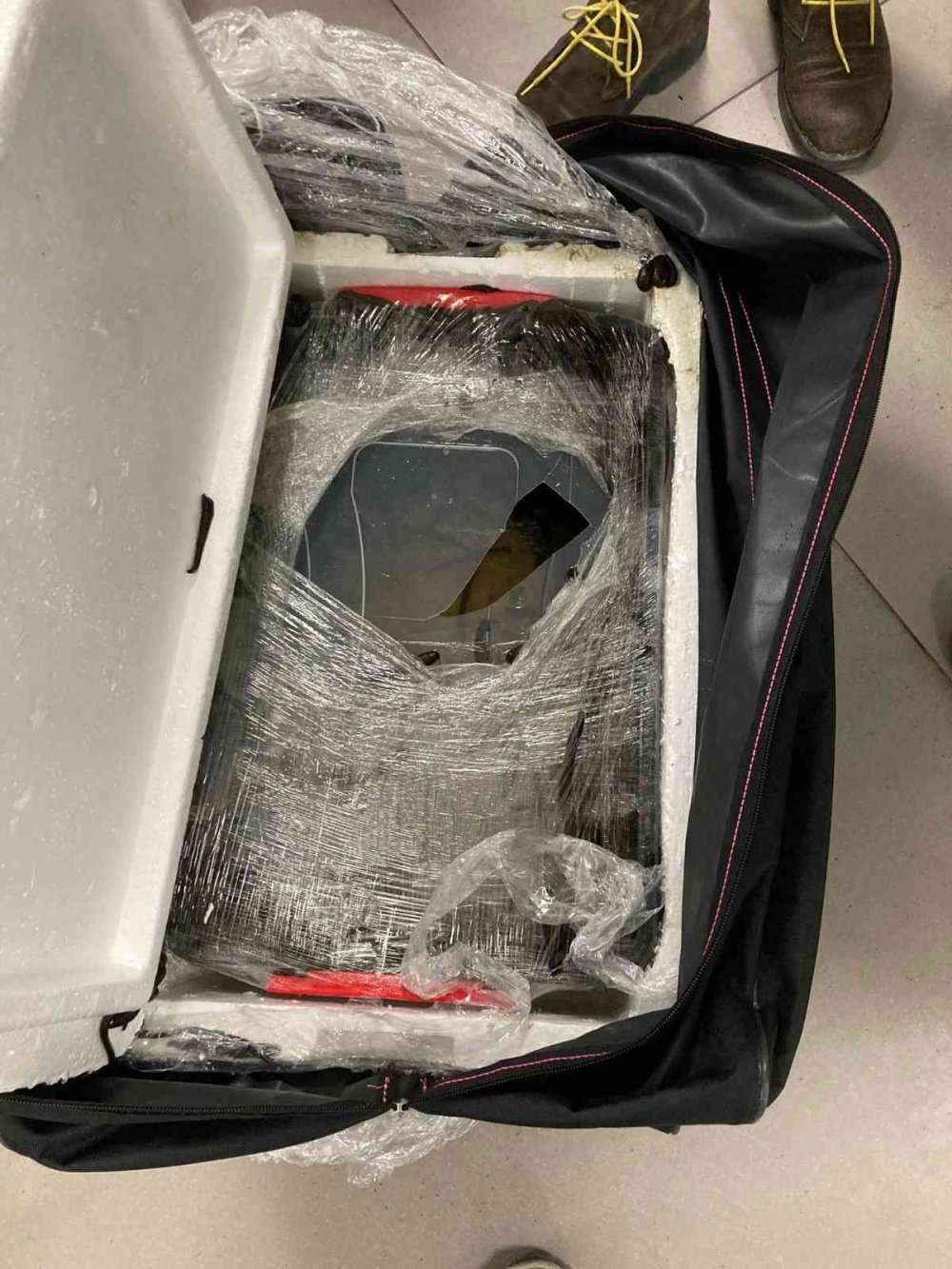 Yurt dışına çıkarılmak istenen 4 bin canlı tıbbi sülük havalimanında yakalandı