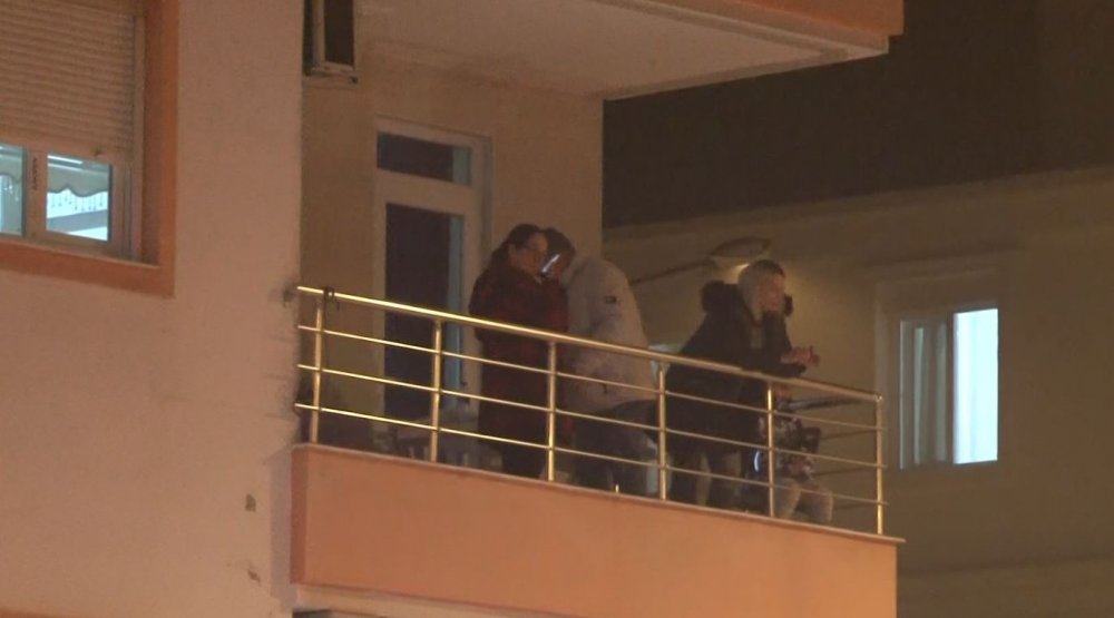 Üç katlı apartmanda yangın! Vatandaşlar büyük korku yaşadı