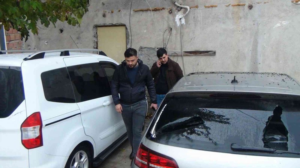 Antalya'da aracı beyzbol sopasıyla parçalandı haberi polisten öğrendi