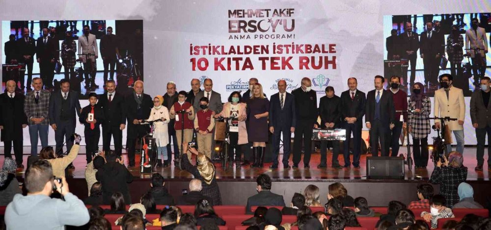 İstiklal Şairi Mehmet Akif Ersoy Konya'da anıldı