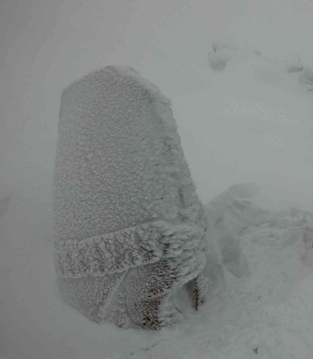 Nemrut Dağı'nda heykeller bile buz tuttu