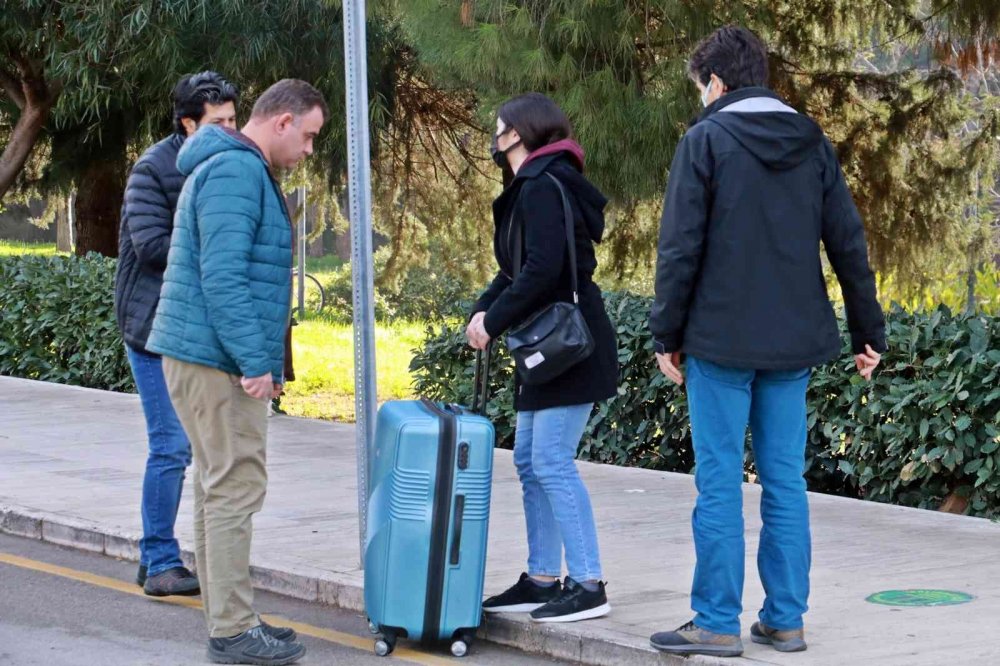 Antalya'da bomba paniği yaşandı! Patlamadan hemen önce gelip aldı