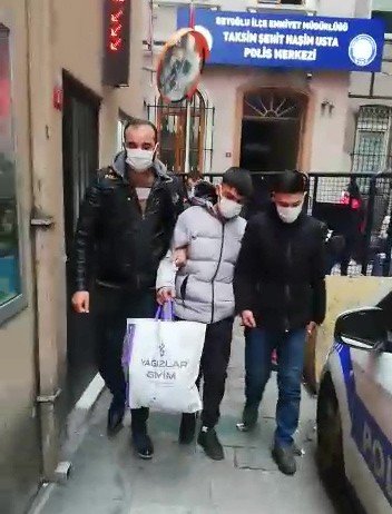 İstanbul'da Amerikalı turistin öldüğü bıçaklı saldırı böyle görüntülendi