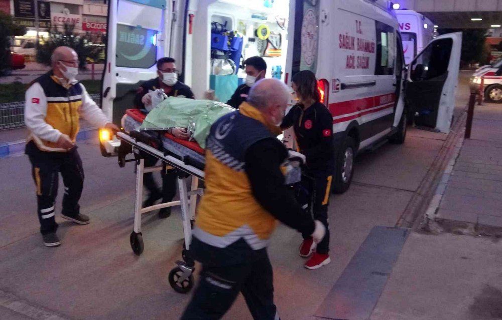 Kamyonetin çarptığı lise öğrencisi Nefise Buruk yaşamını yitirdi