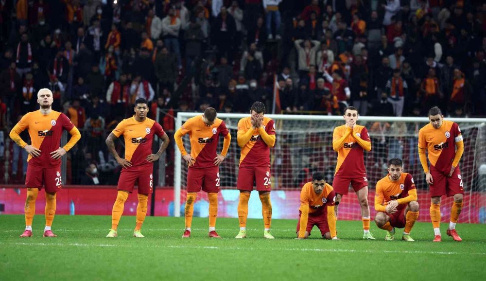 Galatasaray Ziraat Türkiye Kupası'nda Denizlispor'a elendi