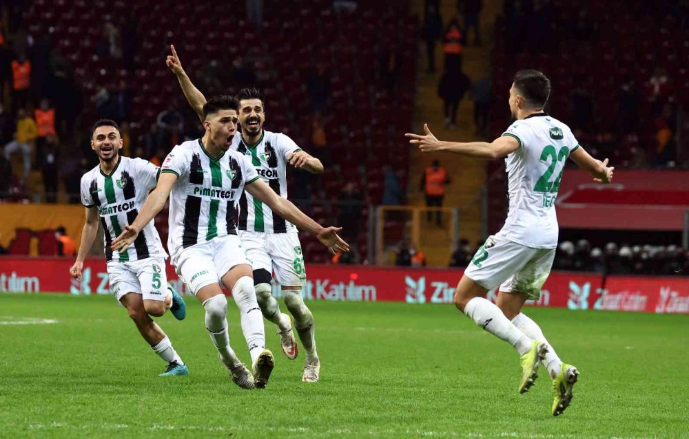 Galatasaray Ziraat Türkiye Kupası'nda Denizlispor'a elendi