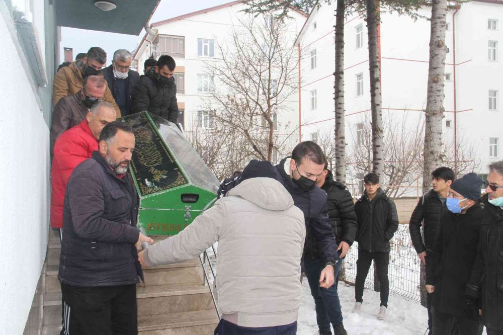 Konya’da felsefe öğretmeni Adem Ergün ölü bulundu