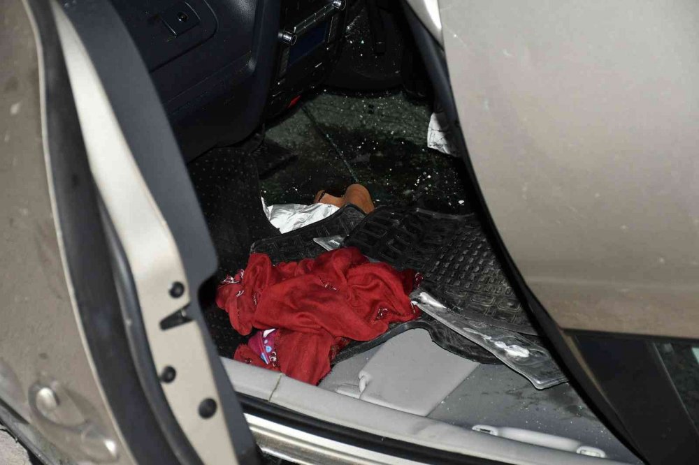 Konya - Aksaray yolunda otomobil takla attı! 1'i ağır 3 yaralı