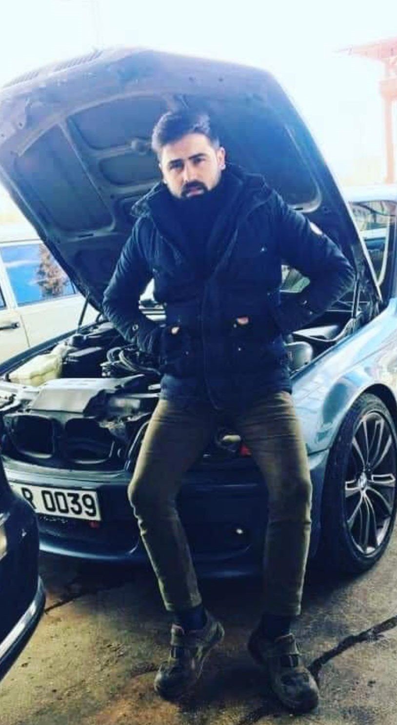 Otomobil elektrik direğine çarptı! Sürücü İsmail Ünver hayatını kaybetti