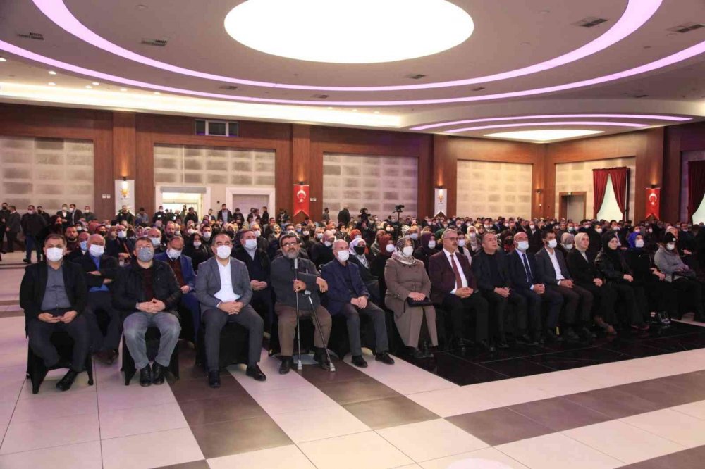 Erdoğan AK Parti Konya teşkilatlarına seslendi: Büyük Türkiye'nin baş kahramanı sizlersiniz