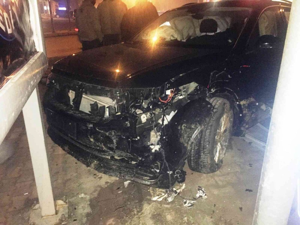 Konya’da iki otomobil çarpıştı! 2'si çocuk 4 yaralı