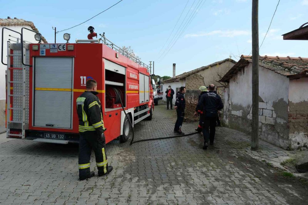 Ambulans şoförü sırtında taşımıştı! 75 yaşındaki Muzaffer Tumlu yangında öldü