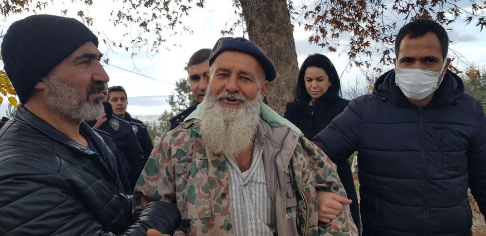 Kaçak yıkımına, mutfak tüpü ve bıçakla engel olmak istedi