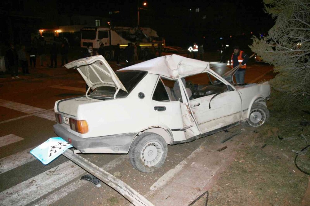 Konya’da gizli buzlanma! Ambulansın da karıştığı kazalarda 5 kişi yaralandı