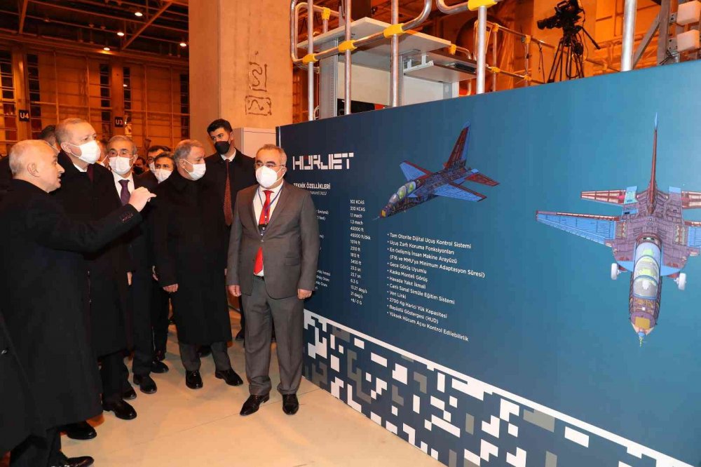 Cumhurbaşkanı Erdoğan: Türkiye'yi geleceğin harp ortamına hazırlıyoruz