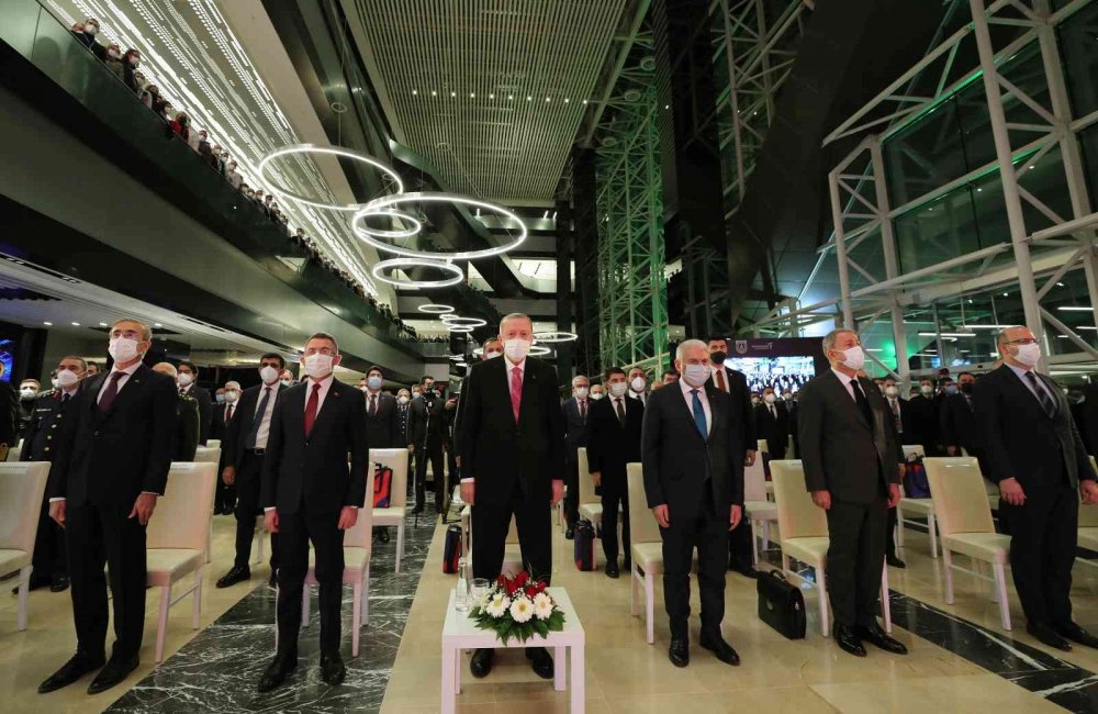 Cumhurbaşkanı Erdoğan: Türkiye'yi geleceğin harp ortamına hazırlıyoruz