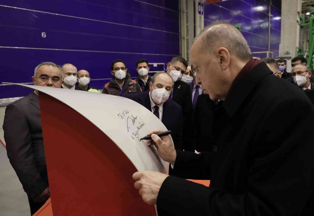 Cumhurbaşkanı Erdoğan: Türkiye'yi geleceğin harp ortamına hazırlıyoruz