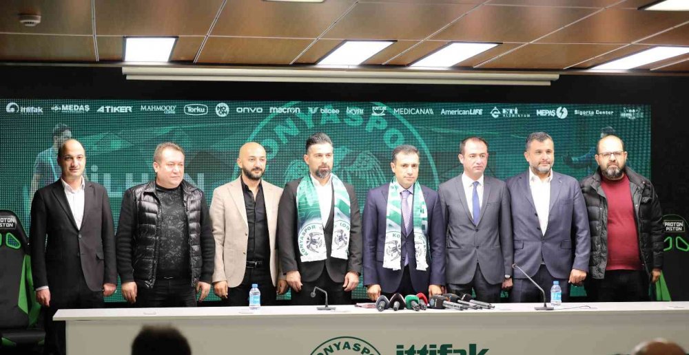 Konyaspor'da güneşli günler: Palut nikah tazeledi