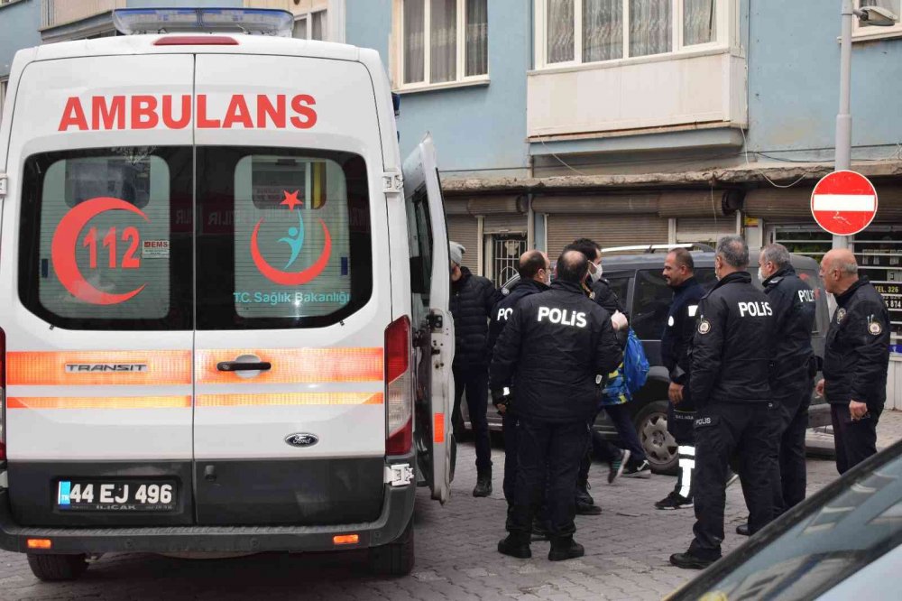 'Yan baktın' kavgası kanlı bitti! Önce darp ettiler sonra üzerine pitbull saldılar: 3 yaralı