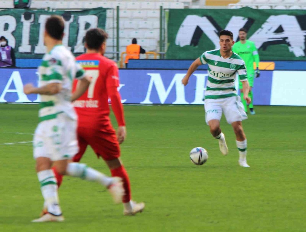 Konyaspor sezonun ikinci yarısına evinde mağlubiyetle başladı
