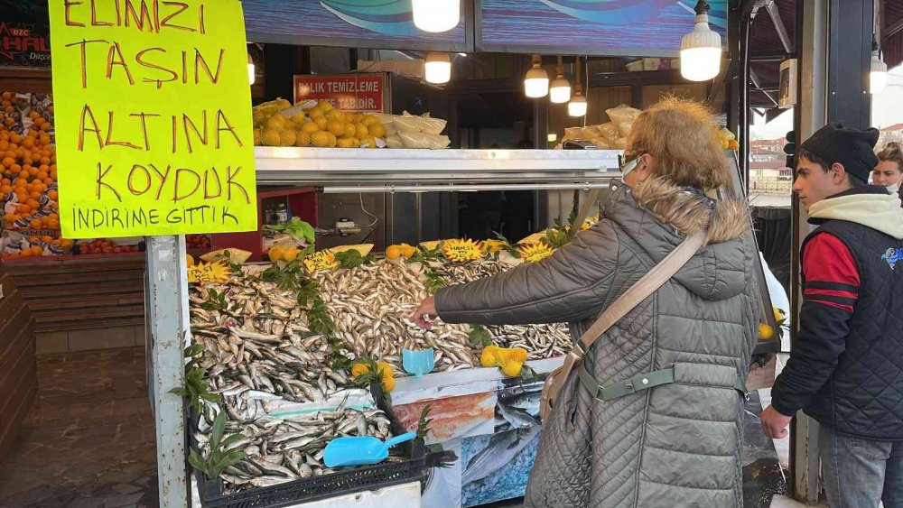 Mangal söndüren balık: Tırsi balığının kilosunu 10 liraya satıyorlar