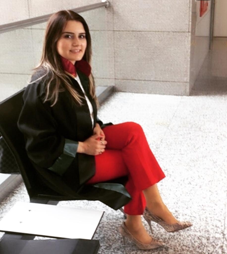 Katilin daha önce mesajlar attığı ortaya çıktı: Genç avukat Dilara Yıldız restoranın ortasında kurşunlanarak öldürüldü