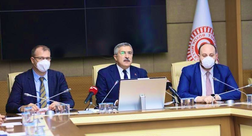 TGK Başkanı Kolaylı'dan 'internet kanunu acilen çıkarılsın' çağrısı