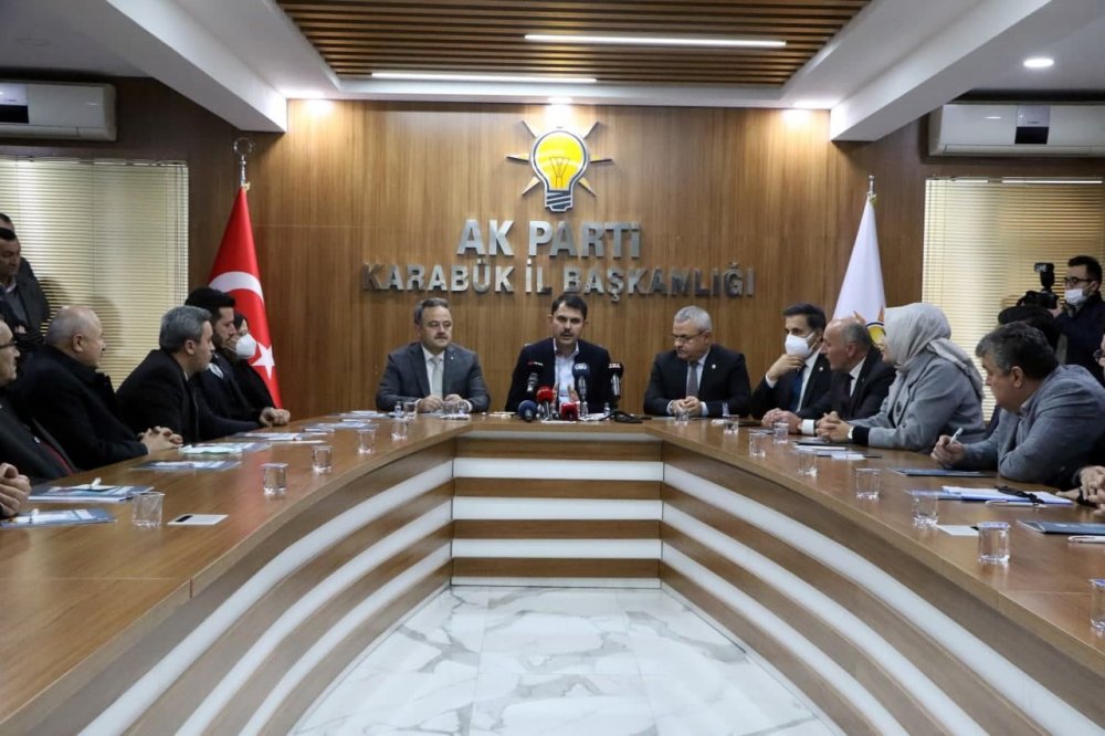 Bakan Kurum'dan 2023 vurgusu: Cumhurbaşkanımızı yeniden başkan yapmak için gece gündüz çalışacağız