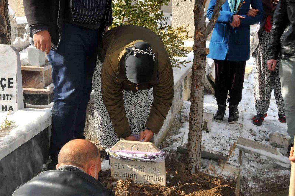Burdur'da ölü bulunmasının ardından anne ve dayısı tutuklanan Ayşenur'a Konya'da son veda