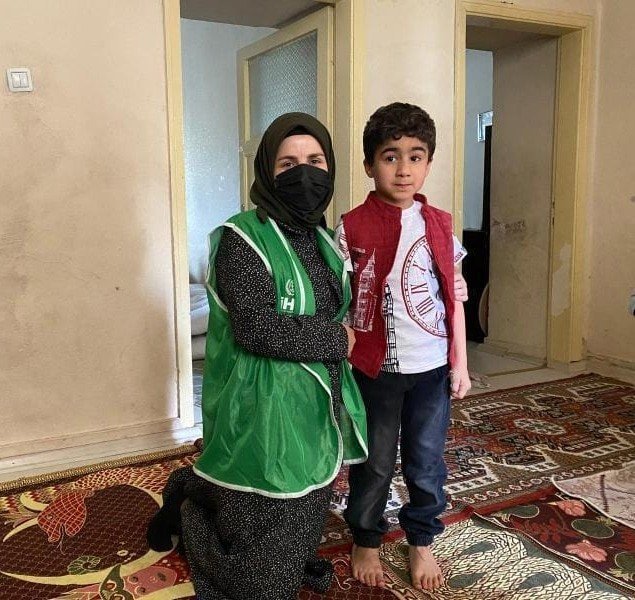 Burun ameliyatı için gittiği hastanede narkoz nedeniyle 90 gündür hayat mücadelesi veriyor