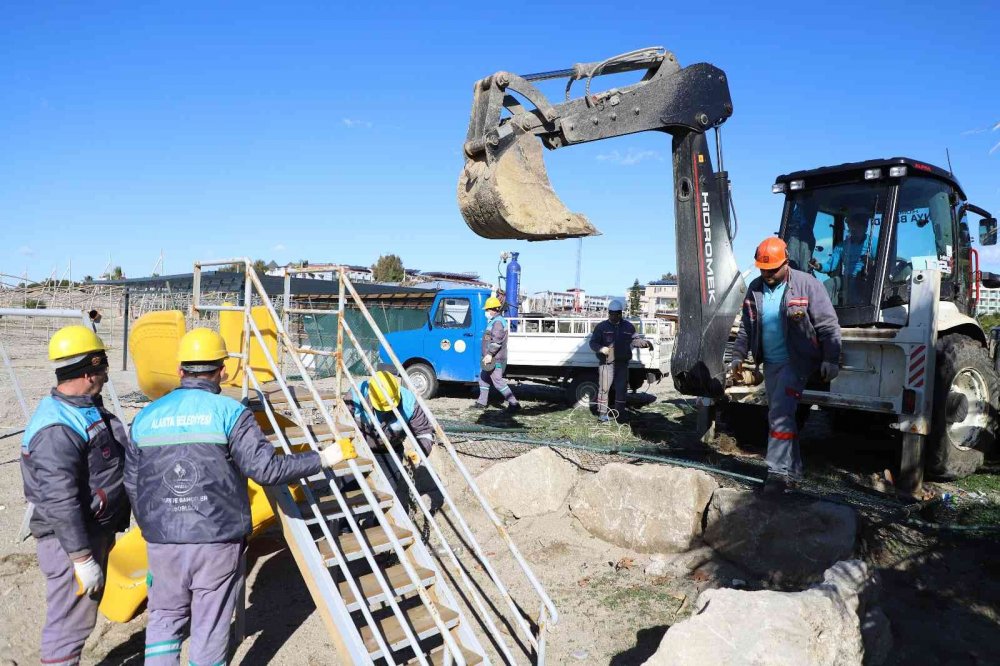 Alanya'da o yapılar yıkılıyor