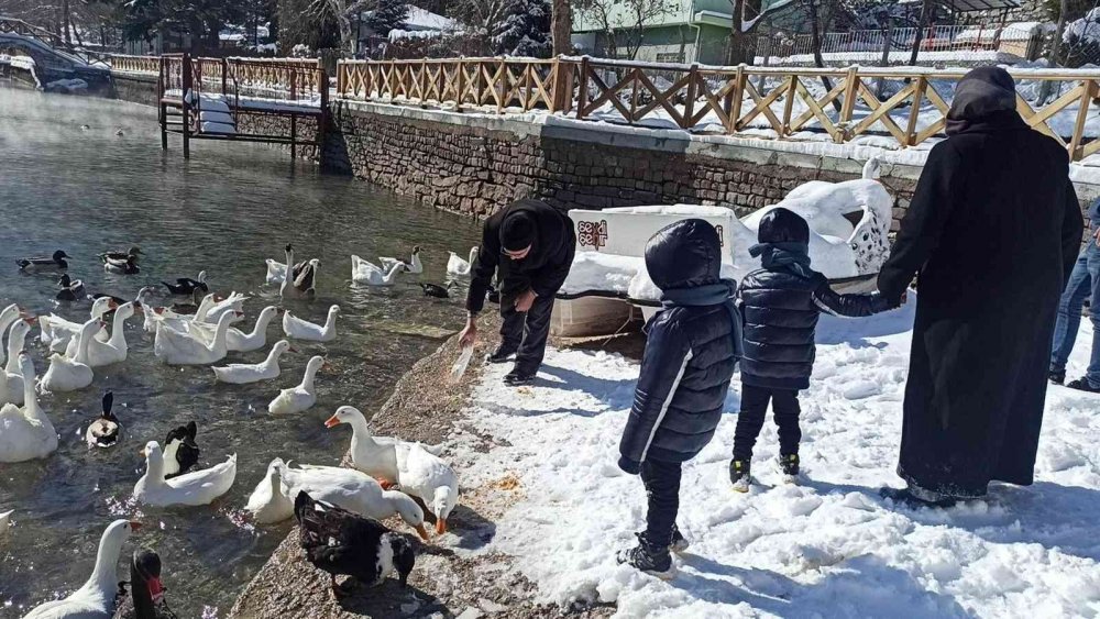 Konya'da kış 130 kilometre sonrası yaz