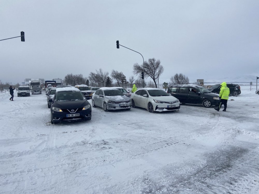 Konya yollarında bekleyiş bitiyor! Antalya yolu hariç