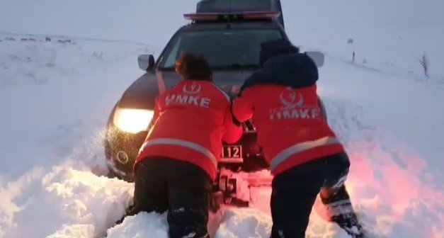 Konya Altınekin'de hastalanan Erdal bebek 6 saatte hastaneye ulaştırıldı