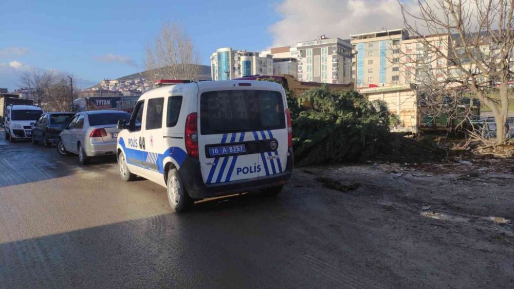 Bursa'da kamyoncuların başı dertte! Sabah araçlarının başına gelince şok oluyorlar