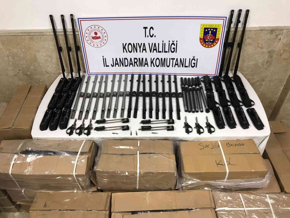 Konya’da aracında 350 yasa dışı tüfekle yakalanan şahıs serbest bırakıldı