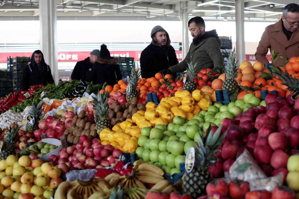 Konya'da hava sıfırın üstüne çıktı! Muhacir Pazarı'nda fiyatlar düştü