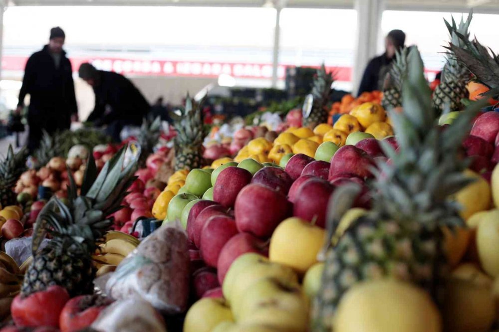 Konya'da hava sıfırın üstüne çıktı! Muhacir Pazarı'nda fiyatlar düştü
