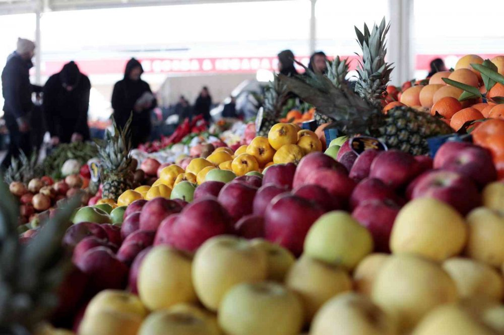 Konya'da hava sıfırın üstüne çıktı! Muhacir Pazarı'nda fiyatlar düştü