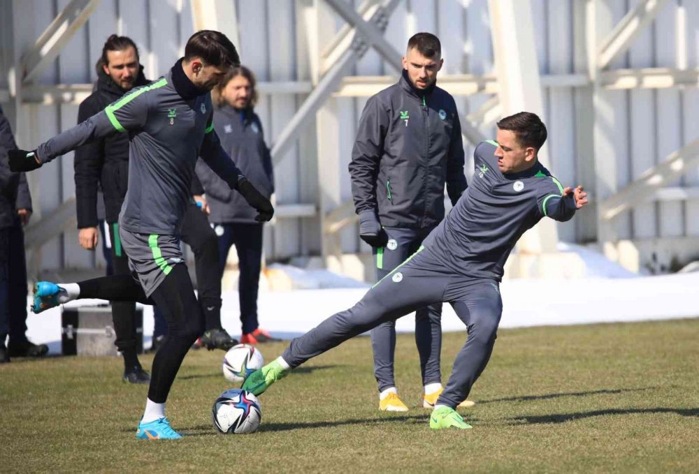 Türkiye Konyaspor Trabzonspor maçını bekliyor